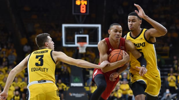 Bryce McGowens MBB vs Iowa 2022.02.13